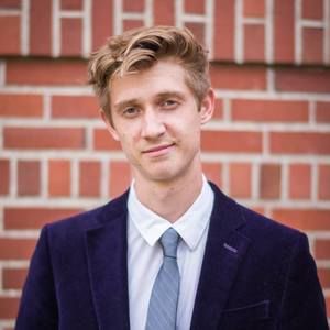 Meet your Posher, Easton